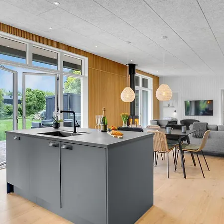 Dom wakacyjny 4 Bedroom Amazing In