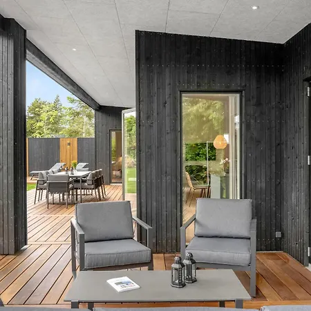 Dom wakacyjny 4 Bedroom Amazing In Odder